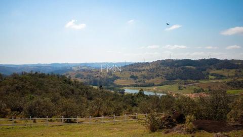 Haras à venda em Valinhos, Contendas, com 24000 m², Haras La Estancia
