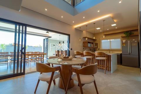 Casa à venda em Valinhos, Condomínio Residencial Terras do Caribe, com 3 suítes, com 310 m²